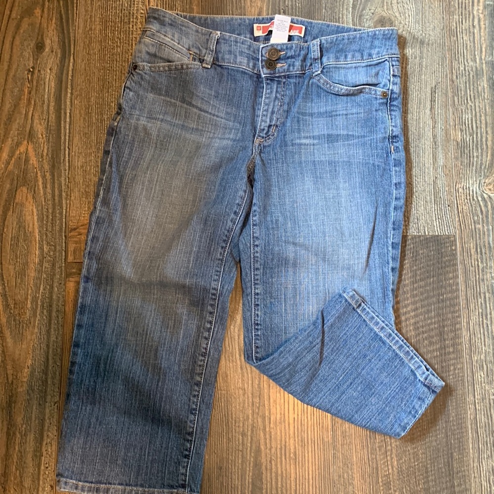 Light Wash Gap Capri Jean Pants Size 8